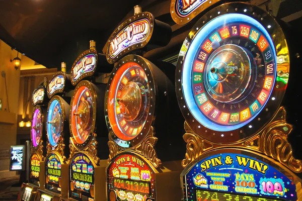 slot cc live game shows lobby displaying available blackjack, roulette, baccarat, and Dragon Tiger tables